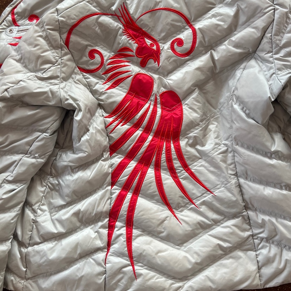 Beautiful Bogner ski jacket with chinoiserie bird motif - Picture 3 of 9